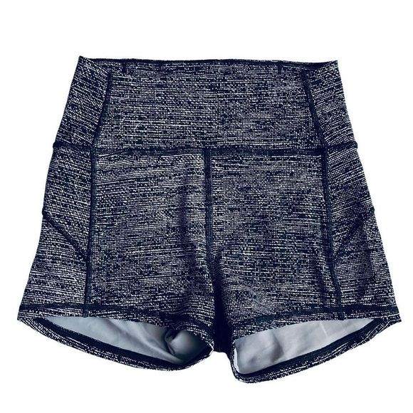EUC Lululemon In Movement Shorts 4 Everlux 2.5” Black - Picture 1 of 16